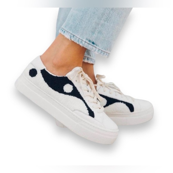 BRAND NEW Soludos Yin Yang Platform Sneaker size 5 - Picture 2 of 7